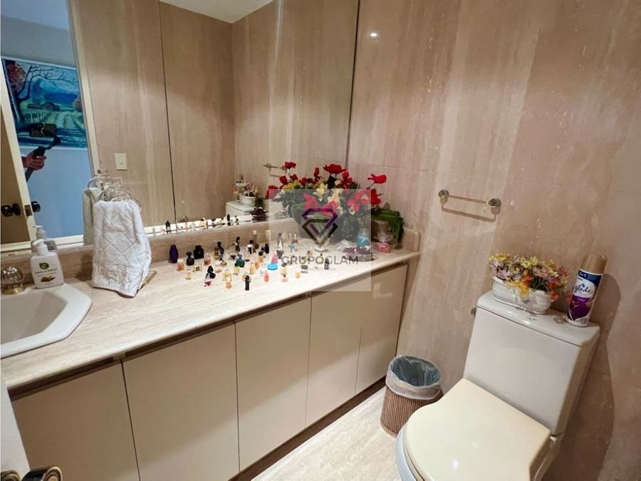 En Venta o Alquiler Apartamento en Los Palos Grandes. Caracas - Chacao - Imagen 8